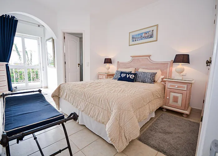 Oasis Parque, Alvor. Villa Portimão