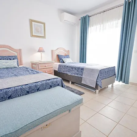 Villa Oasis Parque, Alvor. *