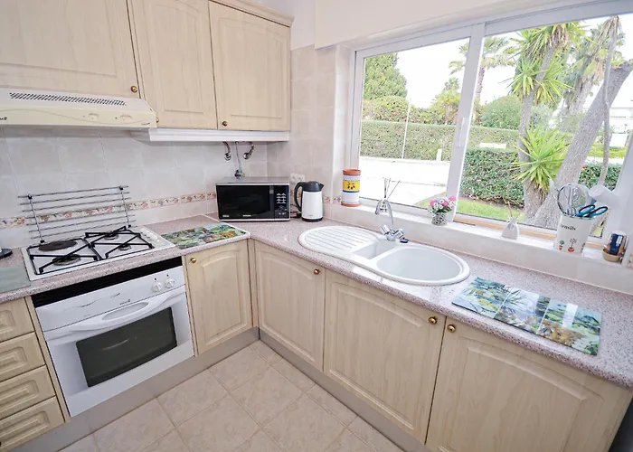 Villa Oasis Parque, Alvor.