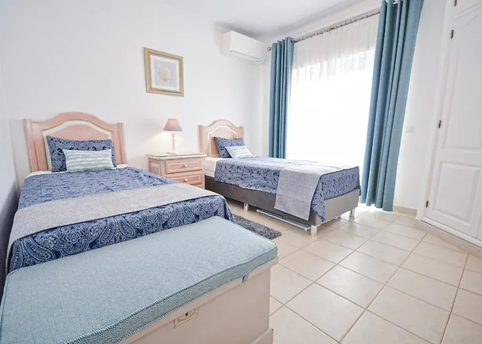 Villa Oasis Parque, Alvor. *